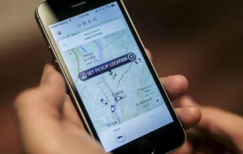 Uber da a conocer un prototipo de taxi aéreo eléctrico para el 2028