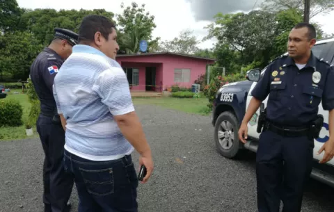 Se pega un tiro al creer que mató a su pareja 
