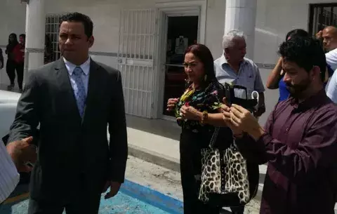 Le imputan cargos a vicealcalde de Santiago por violencia doméstica