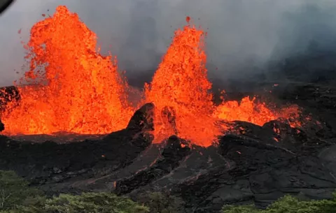 Lava del Kilauea amenaza con llegar a planta de energía 