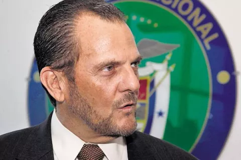 Contralor Humbert suma nuevo revés con fallo  de Corte Suprema