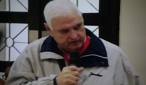 "Mantengo mi inocencia y regresé para probarlo", Ricardo Martinelli