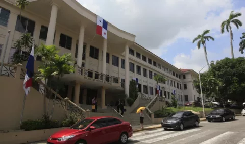 Ejecutivo recibe informe sobre magistrados
