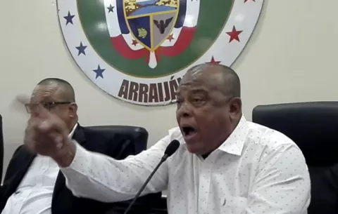 'Patio limoso' en intento de enviar de vacaciones al alcalde de Arraiján