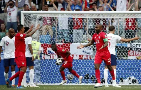 ¡Adentro! El gol récord de Baloy que fue celebrado hasta por Faitelson