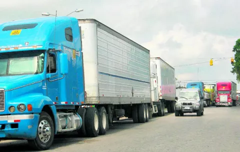 Mercancía  de Centroamérica no puede llegar a abastecer mercados