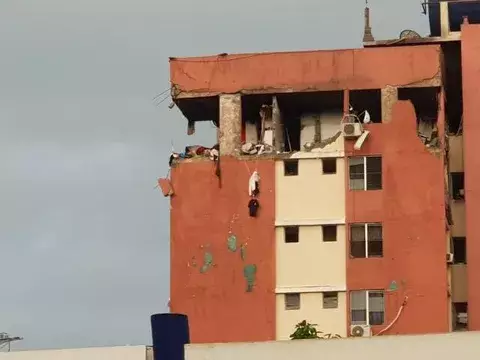 Bomberos inician investigación por explosión en Carrasquilla