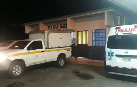 Muere una señora por cruzar en autopista Arraiján- La Chorrera