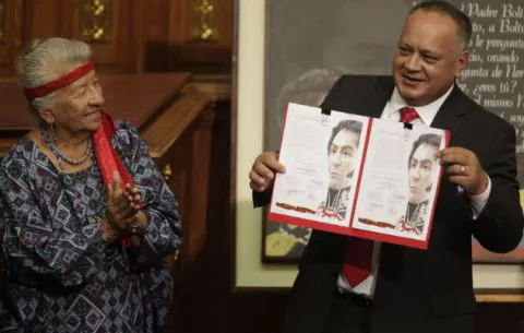 Constituyente de Venezuela cambia de mando hacia el chavismo más radical