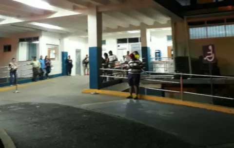 Lo apuñalaron cuando salía de una gallera en el distrito de Alanje 