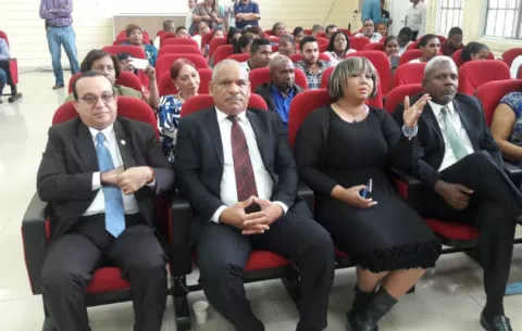 Tres empresas interesadas en el proyecto de mejoras al CRU de Colón