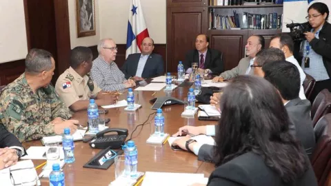 Magistrados del Tribunal Electoral se reúnen con autoridades de seguridad 