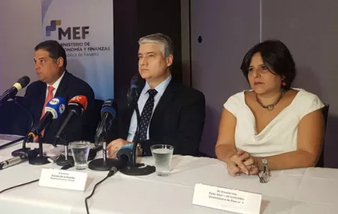 Dulcidio: "única forma de conseguir $300 millones es aumentar el déficit fiscal"