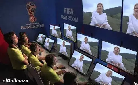 Video de la primera dama hasta en el VAR del mundial, El Gallinazo