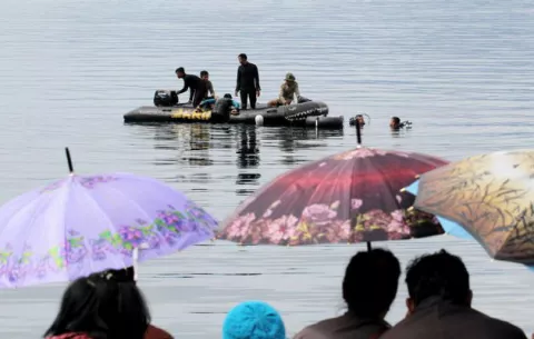 Localizan el barco naufragado en Sumatra, hay 192 desaparecidos