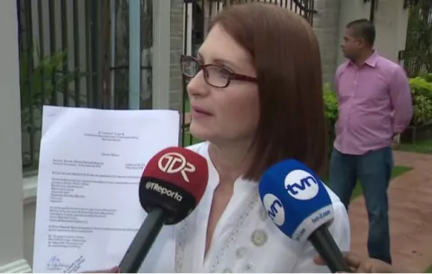 Familiares de Martinelli exigen revisión médica a su llegada a Panamá