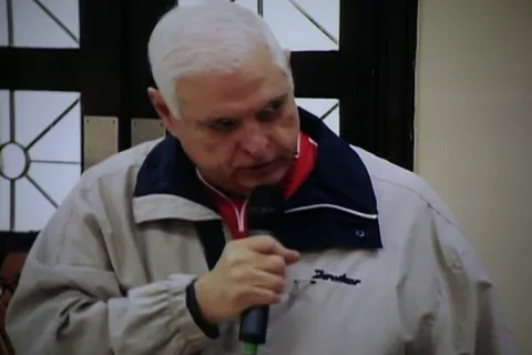 Presentan hábeas corpus a favor de Martinelli y en contra de Mejía