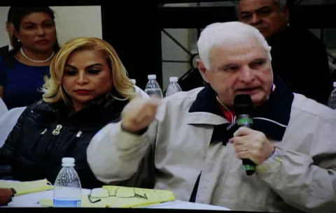 Se mantiene medida cautelar al expresidente Martinelli