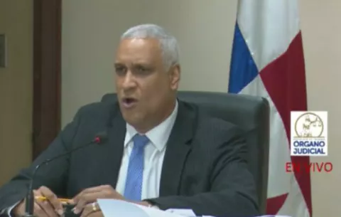 Suspenden audiencia intermedia contra Martinelli hasta este jueves