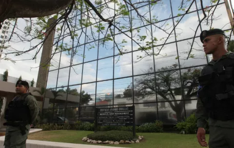Mossack Fonseca "no tenía idea" de sus clientes finales