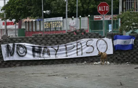 Policía de Nicaragua libera a diez personas por mediación del Episcopado
