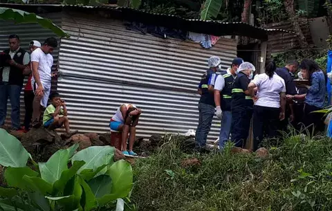 ¡Tristeza! Misteriosa muerte de bebé ensangrentado en Santiago