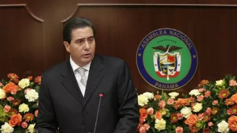 Expresidente Martín Torrijos es considerado para presidir la OEA
