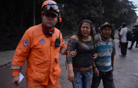 Se incrementan a 62 los muertos por la erupción del volcán en Guatemala