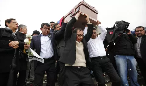 Familiares de equipo de prensa asesinado preparan información 