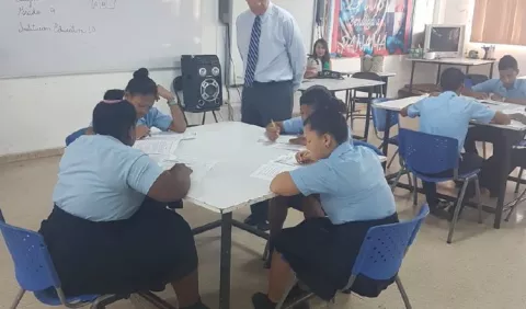 Estudiantes,   camino a la  excelencia