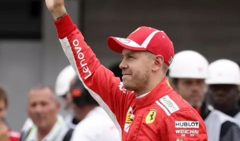 Vettel asegura la 'pole'