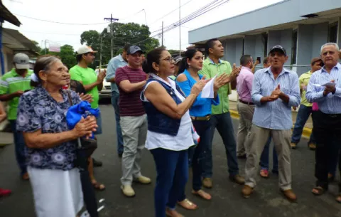 Tableños se cansaron de los apagones y decidieron salir a la calle