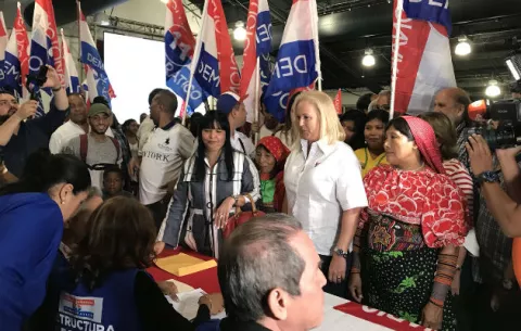 PRD tiene 17 aspirantes presidenciales a las primarias