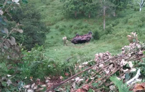 ¡Aparatoso! Doce heridos tras irse auto barranco abajo en Coclé