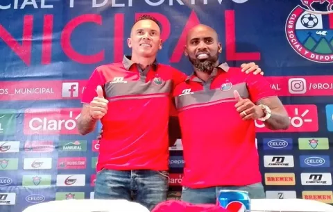 Baloy y Blas solicitaron el puesto de consultor deportivo, aclara el Gobierno