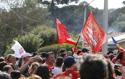 Juez rebate auto judicial y vuelve a ordenar la liberación inmediata de Lula