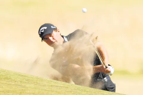 Kisner, primer líder en Escocia