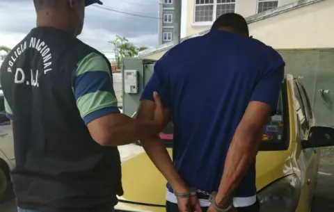 DIJ captura al bárbaro que arrastró a una mujer tras persecución policial