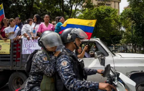 Obispos venezolanos apoyan protesta de trabajadores de la salud por salarios