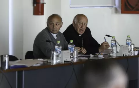 Obispos chilenos analizan los casos de abusos sexuales ejecutados por clérigos