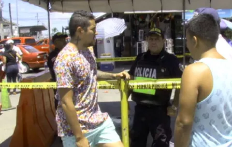 Autoridades ticas, tras la pista de autor de triple homicidio, refuerzan frontera de Paso Canoas