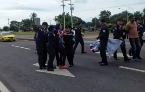 Suspenden la huelga en colegio Victoriano Lorenzo donde hubo detenidos