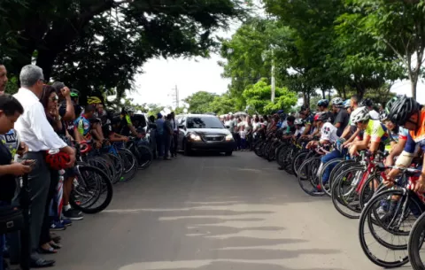 Dan último adiós a joven ciclista atropellado en Herrera