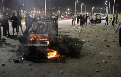 ¡Tragedia! Colisión entre autobús y camión cisterna deja 11 muertos en Irán