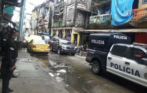 Muere hombre que presuntamente atacó una ronda policial en Colón