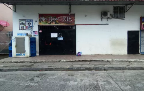 Delincuentes asaltan minisúper en Sabanitas de Colón 