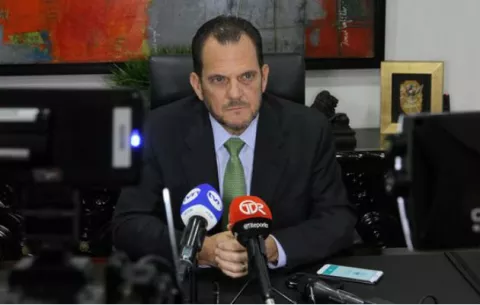Contralor denuncia a diputados Vargas y Vallarino ante la Corte 