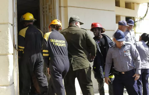 Un incendio causa daños en el Instituto de Oncología de La Habana