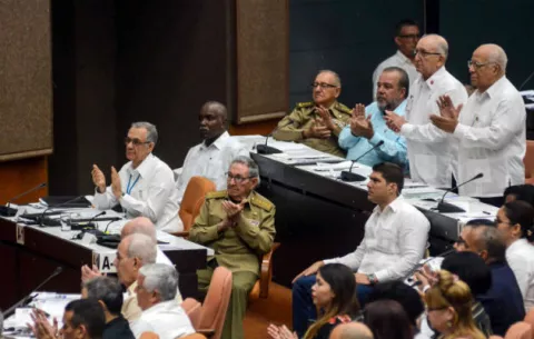 Concluye en Cuba el debate de la Constitución y abren consulta popular