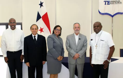 Firman convenio entre TE y Arquidiócesis para observación de elecciones